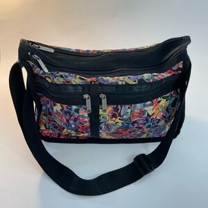 LeSportsac multi-colored tote light bag